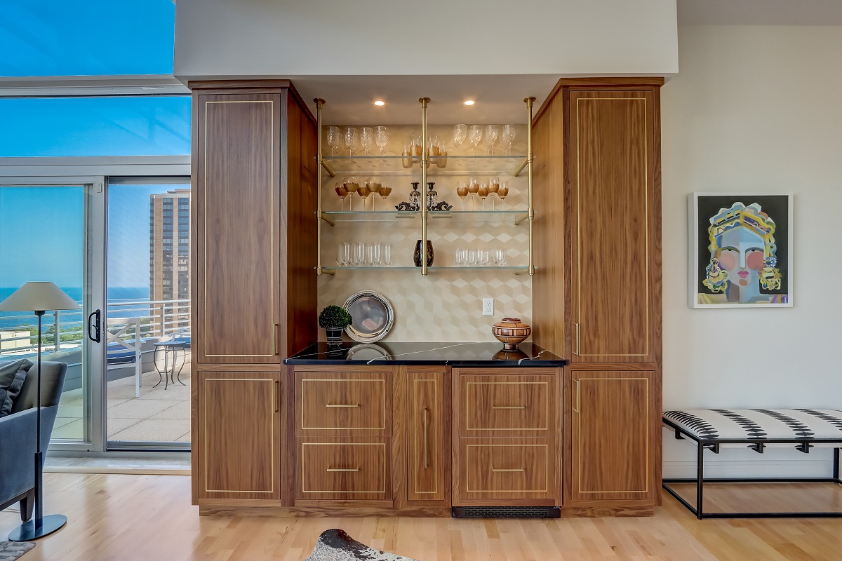 Bar Area in Remodeled Milwaukee Kitchen
