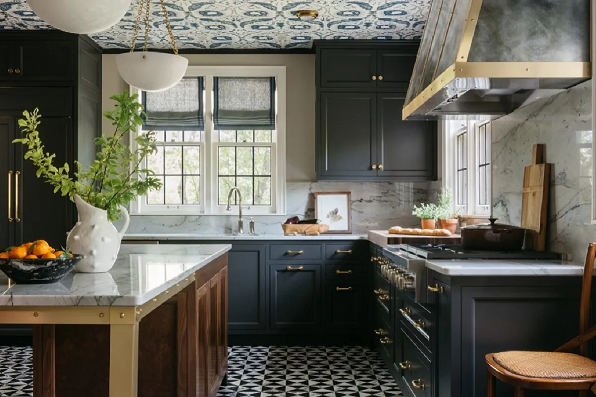 Quartzite Countertops in Milwaukee Kitchen