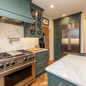 Molitor 24 Luxury Range and Island in Milwaukee Kitchen